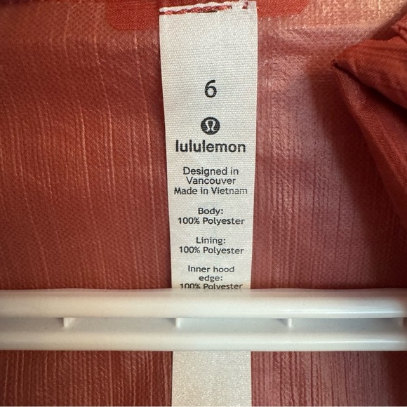 Lululemon On The Horizon Jacket - women’s 6 - Picture 11 of 13
